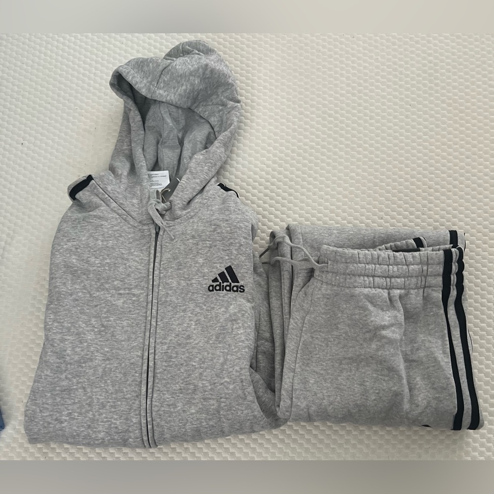Adidas Mens Sweatsuit - NWT